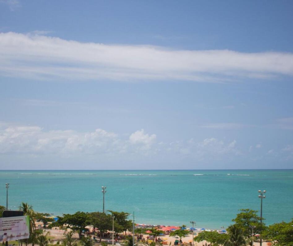 Na Beira Mar De Pajucara- Edif Neo- Apartamento Quarto E Sala- Tem Varanda - Vista Lateral Do Mar- Rua Julio Plech Filho 60 Esquina Com Avenida Doutor Antonio Gouveia - Consumo Eletrico E Pago No Ckeck-Out 1Kwh E 1,35 Reias Maceió Exterior foto